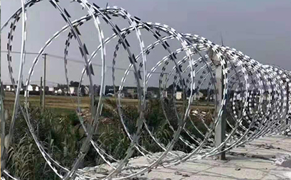 螺旋刀片刺網(wǎng)（蛇腹型）