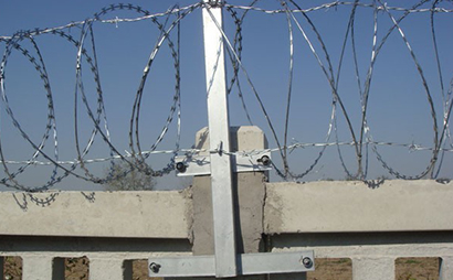 高鐵刺絲滾籠(刀片刺繩)